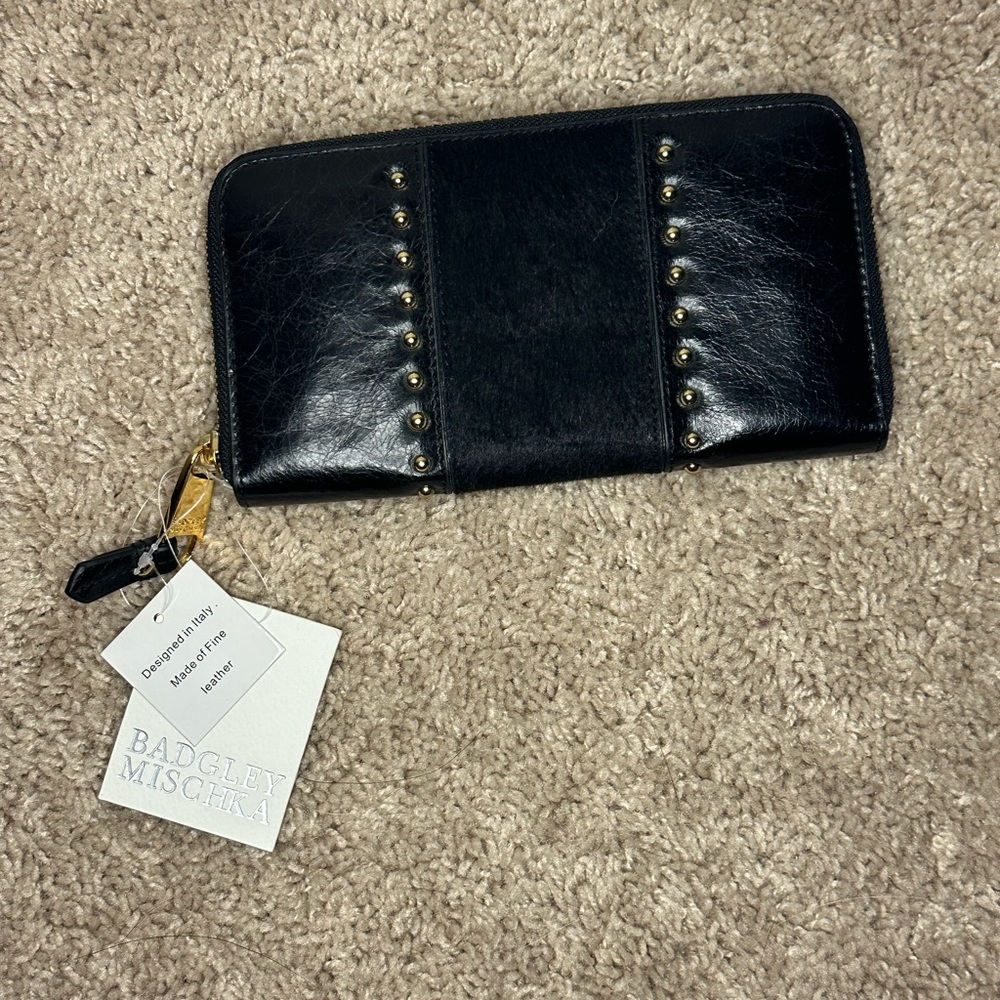 NWT Badgley Mishka Zip-Around Wallet